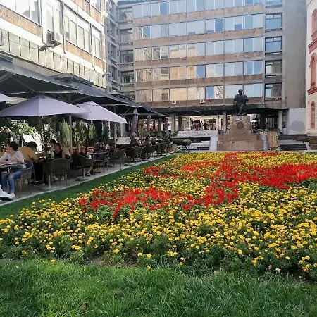 Location For Apartamento *